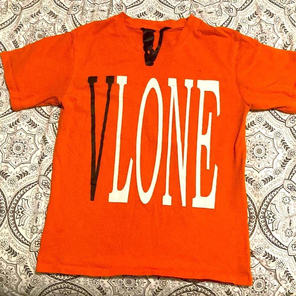 V-lone t shirt